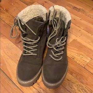 Thick soled boots, fuzzy inside